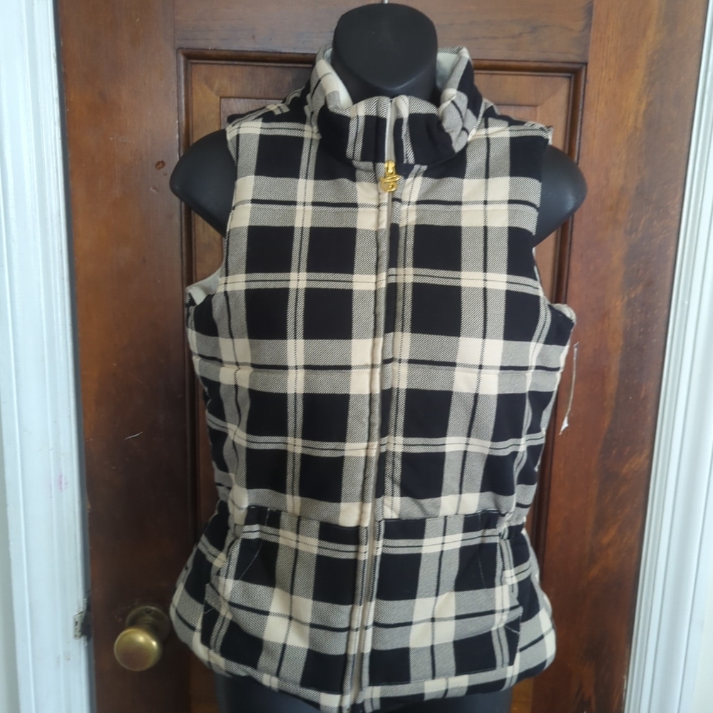New with tags, youth large chaps black and white full zip vest